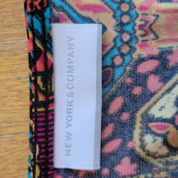 NEW YORK AND COMPANY DRESS - Picture 8 of 13